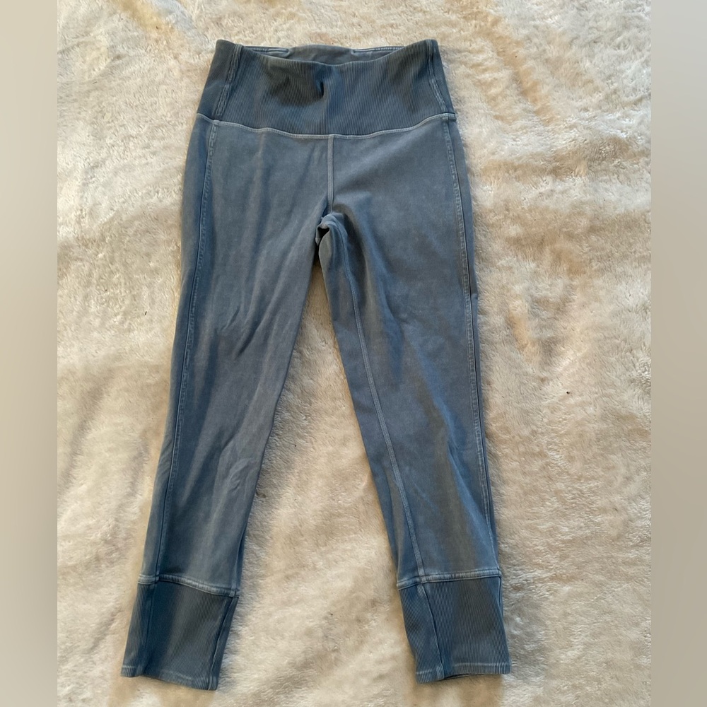 Lululemon Wunder Under Cropped Tights with Ribbing in Washed Moon Blue